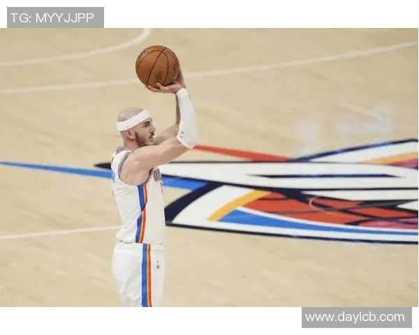 卡鲁索攻防俱佳再展铁血本色八分两抢帽造进攻犯规彰显防守统治力